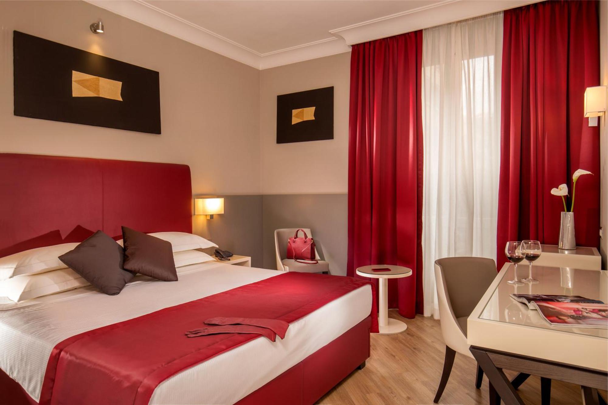 Ludovisi Palace Hotel — Photos 1